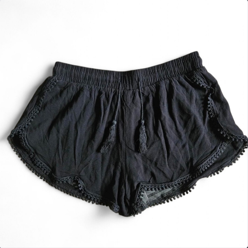 Womens Black Lace Pompom Trim Dolphin Lounge Boho Beach shorts with tassels S/M